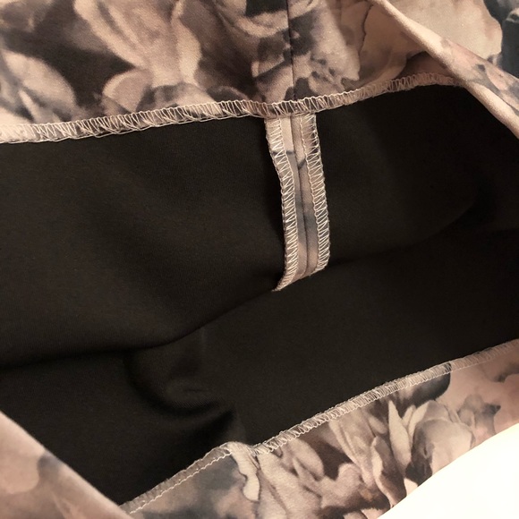 Floral H&M Pencil Skirt - Picture 3 of 4